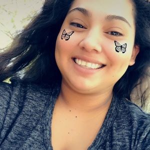 Meet your Posher, Danielle